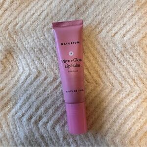 Naturium Phyto-Glow Lip Balm - Camellia Pink